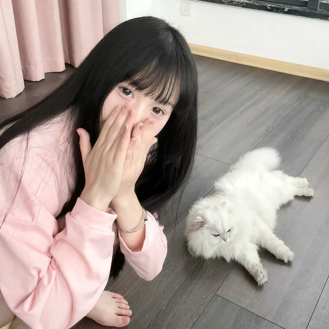 阿茹茉妮海报